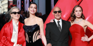 Ekipa ‘The Devil Wears Prada 2’ oduševila London: Elegantni i provokativni modni lookovi