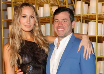 Zvijezda Zlatnih globusa Nikki Glaser otvoreno o “hot husbandingu”: Volim kad moj dečko spava s drugima