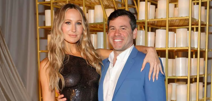 Zvijezda Zlatnih globusa Nikki Glaser otvoreno o “hot husbandingu”: Volim kad moj dečko spava s drugima