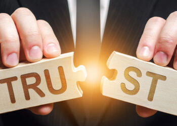 POVJERENJE rizik IZMEĐU SRCA I RAZUMA