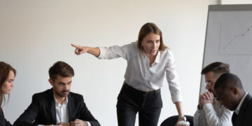 statusna diskriminacija