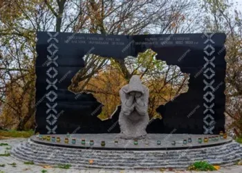 Danas Rusi ubijaju Ukrajince orešnicima, projektilima i dronovima, a prije 90 godina su ih izgladnjivali do smrti