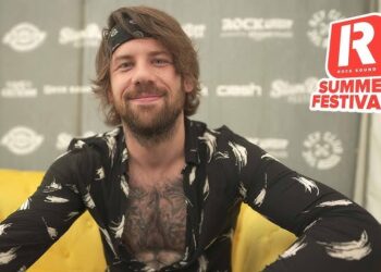 Metalac i roker priznao da je homoseksualac nakon 14 godina braka