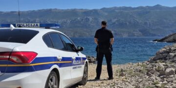 policija