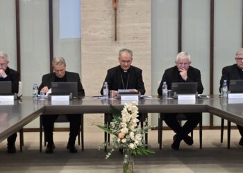Institucionalni teror nad žrtvama: Biskupi u zajedničkom paktu prikrivanja zločina