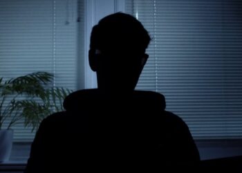 Žrtva ekskluziv: Biskupi se bave komunizmom a kriju pedofilske žrtve