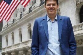Mediji su izgradili prevaranta u ikonu! Dali su mu legitimitet