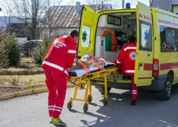 Djelatnik Hitne iz Gospića ogorčen usporedbama s vozačima iznosi šok…