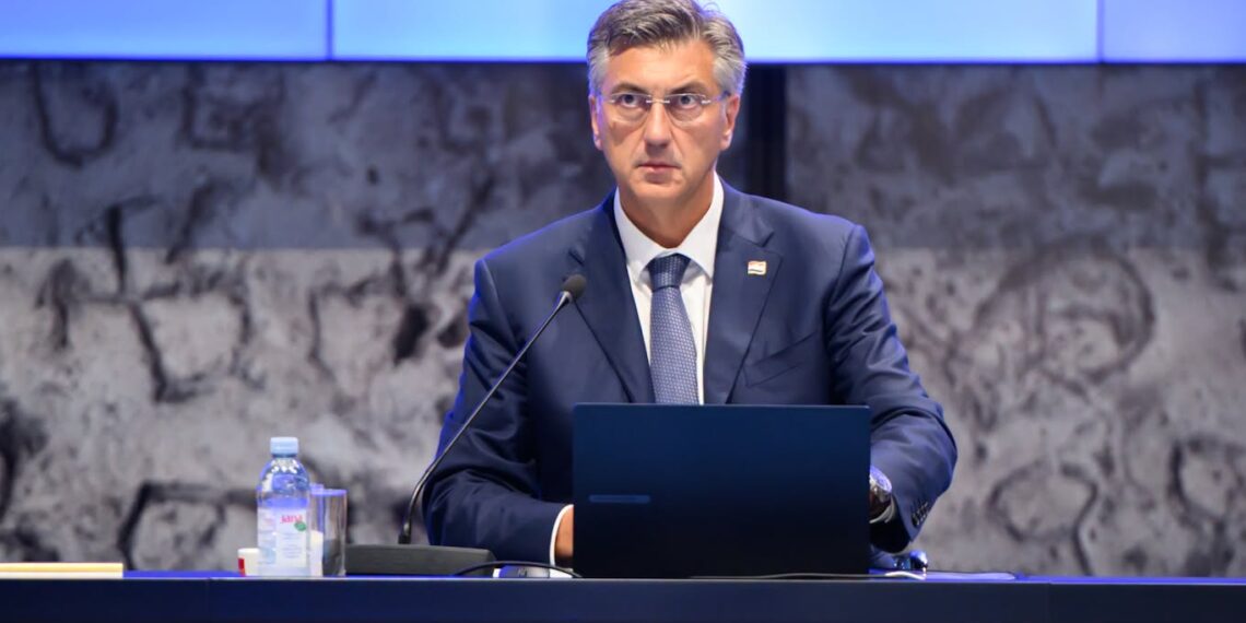 Može li Plenković pasti zbog socijalne neosjetljivosti, korupcije i nabave?