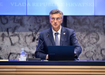 Može li Plenković pasti zbog socijalne neosjetljivosti, korupcije i nabave?