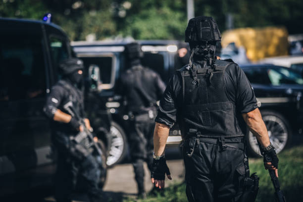Prijava. Traže se pohotni nasilni policajci predatori (više članak)