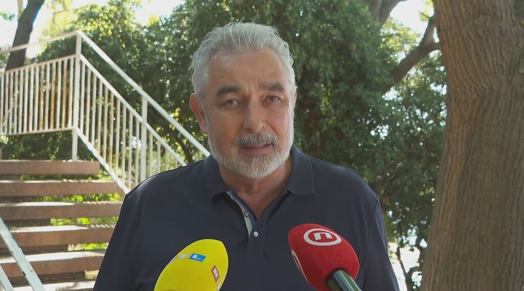 Gradonačelnik Omiša pod optužbama objasnio da treba čekati pomoć
